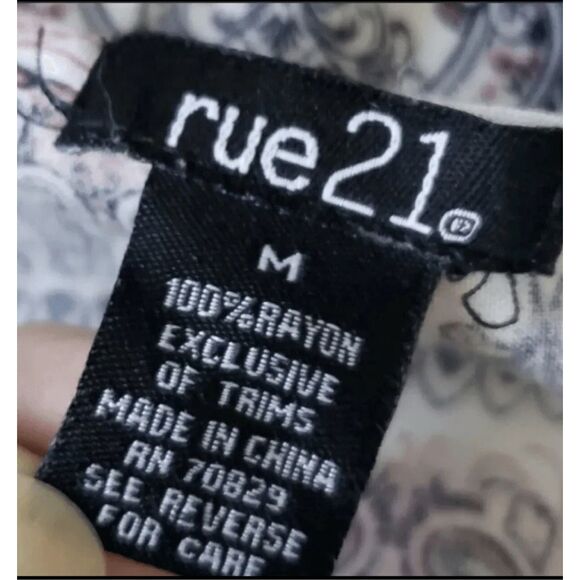 Sleeveless Romper Size M Pink Elephant Print Elastic-Waist 1/2-Zipper Pockets - Picture 8 of 10